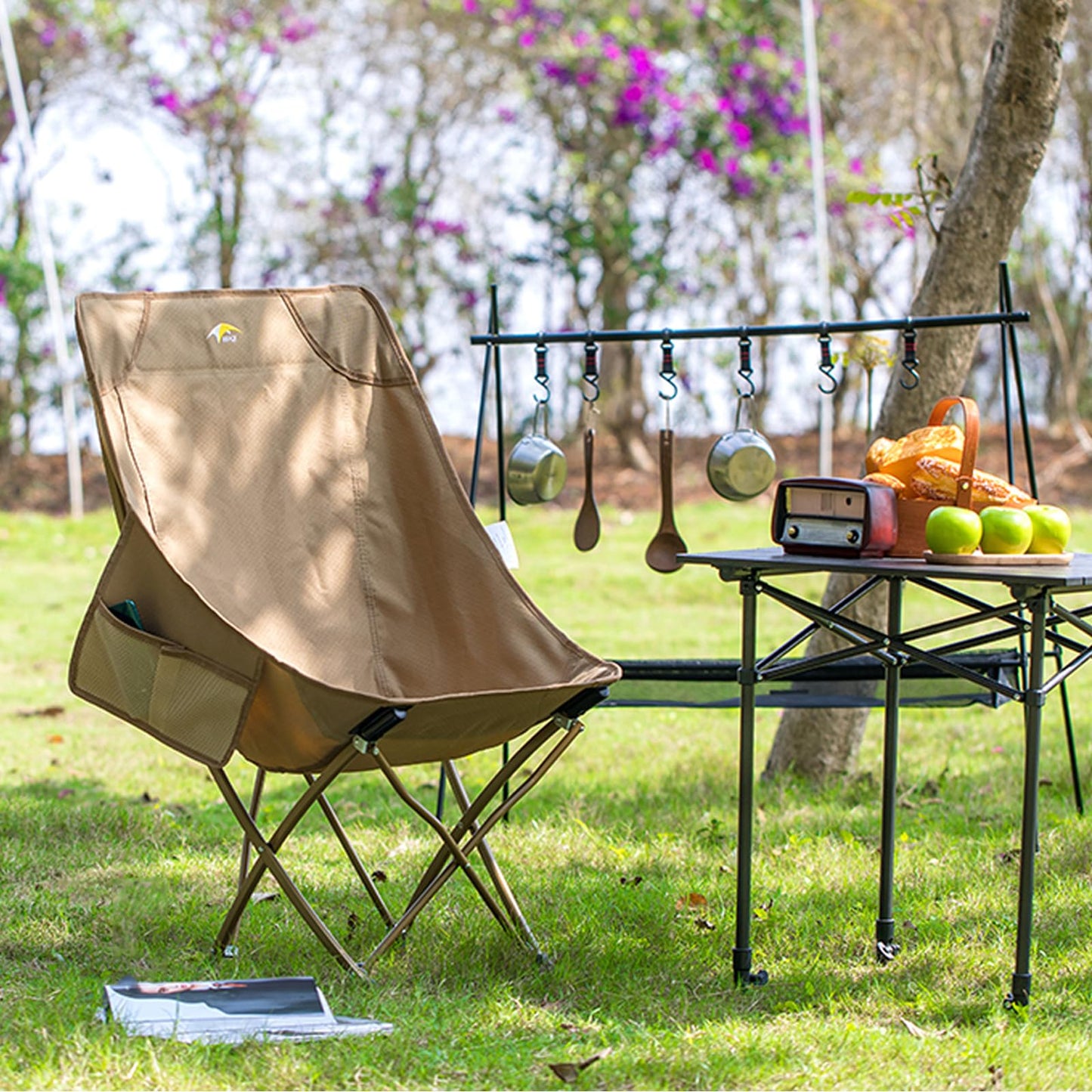 MOQI Folding Camping Chair, Portable Outdoor Lawn Chair with Side Pocket and Carry Bag, Collapsible 600D Oxford Fabric Chair for Adults Camping, Hiking, Beach, Fishing (khaki)